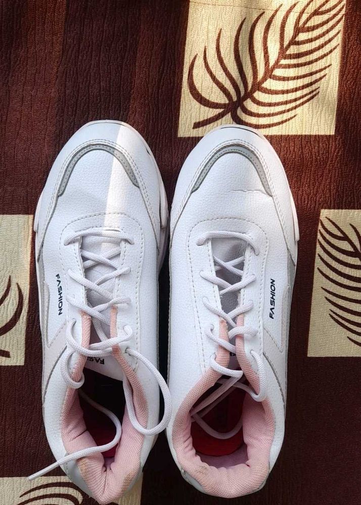 White Casual Fashion Sneakers