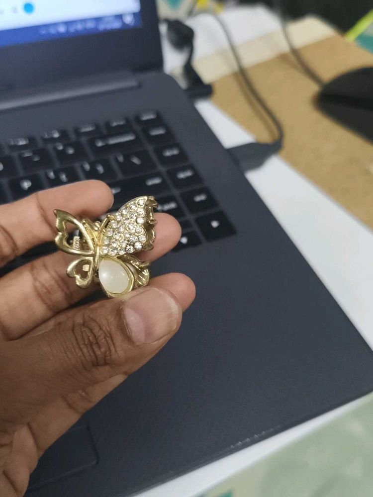 Elegant Butterfly Brooch Clip Hairclip Golden