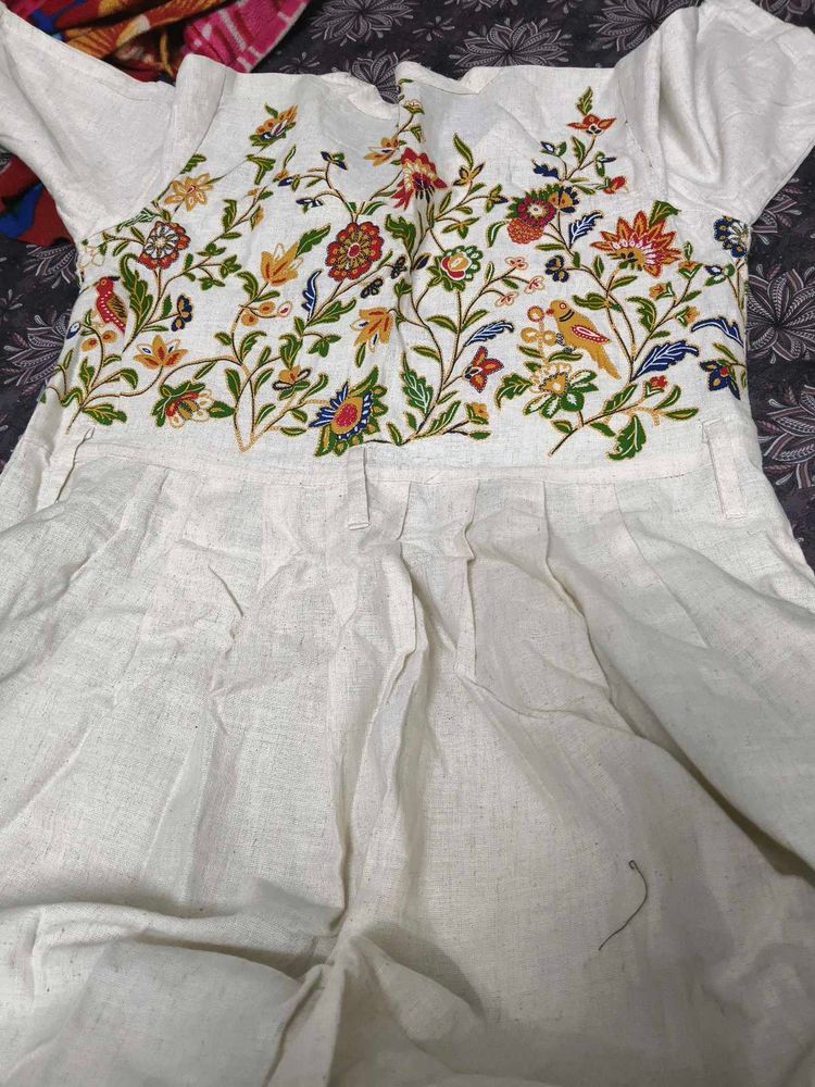 Beautifully Embroidered White Kurta