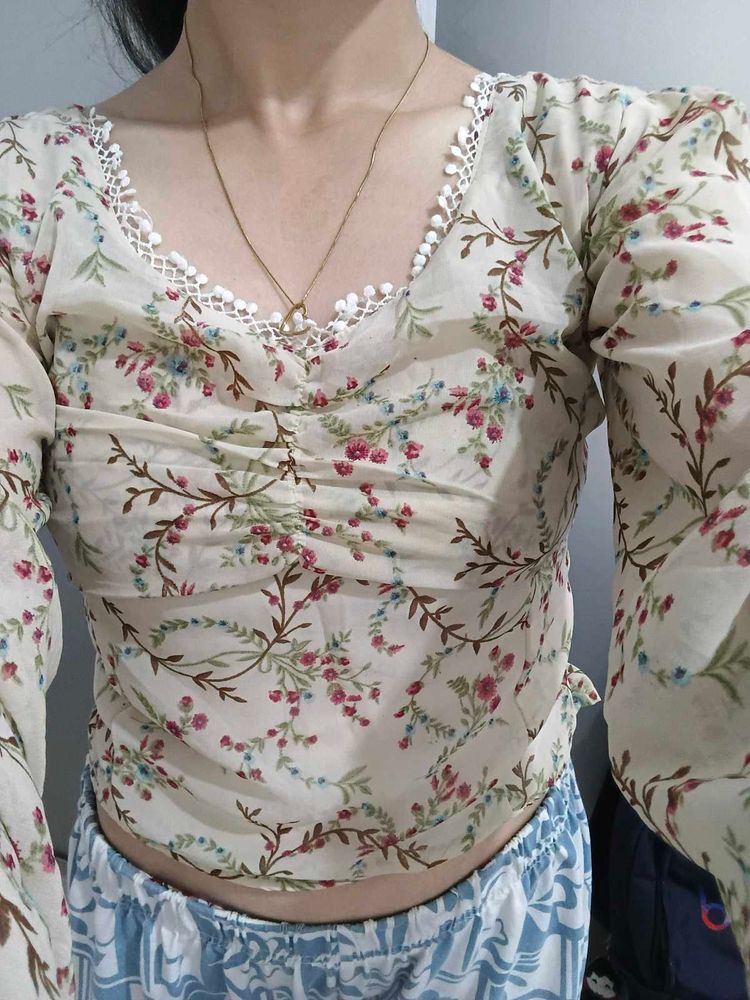 Chic Floral Print Ruched Crop Top