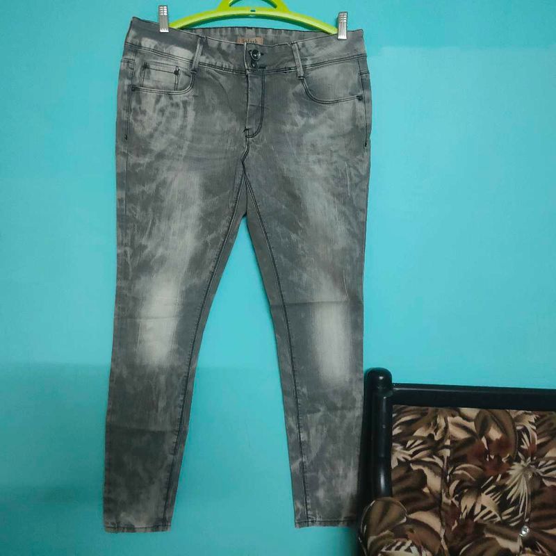 Stylish Grey Wash Jeans