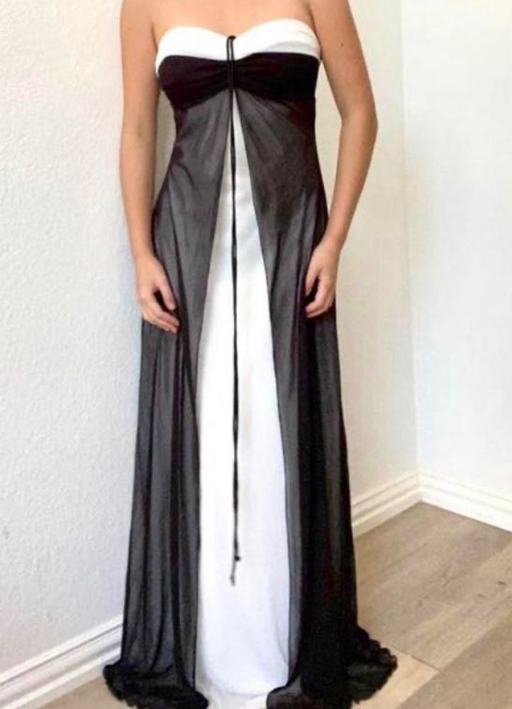 BEATA STUDIO Black &amp; White Gown(Fixed price)