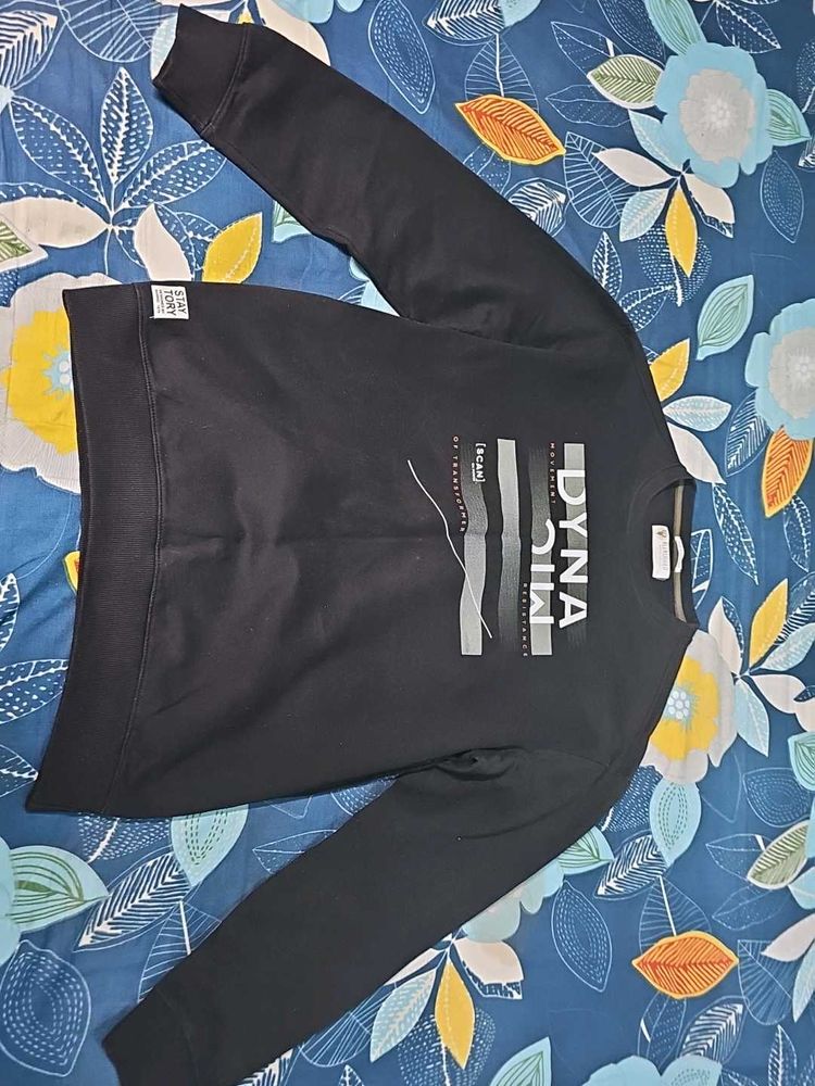 Graphic Print Black Sweatshirt
