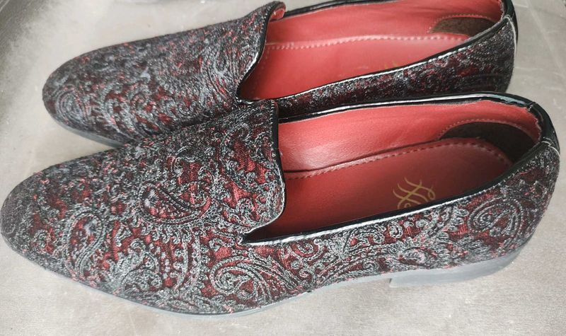 Embroidered Loafers