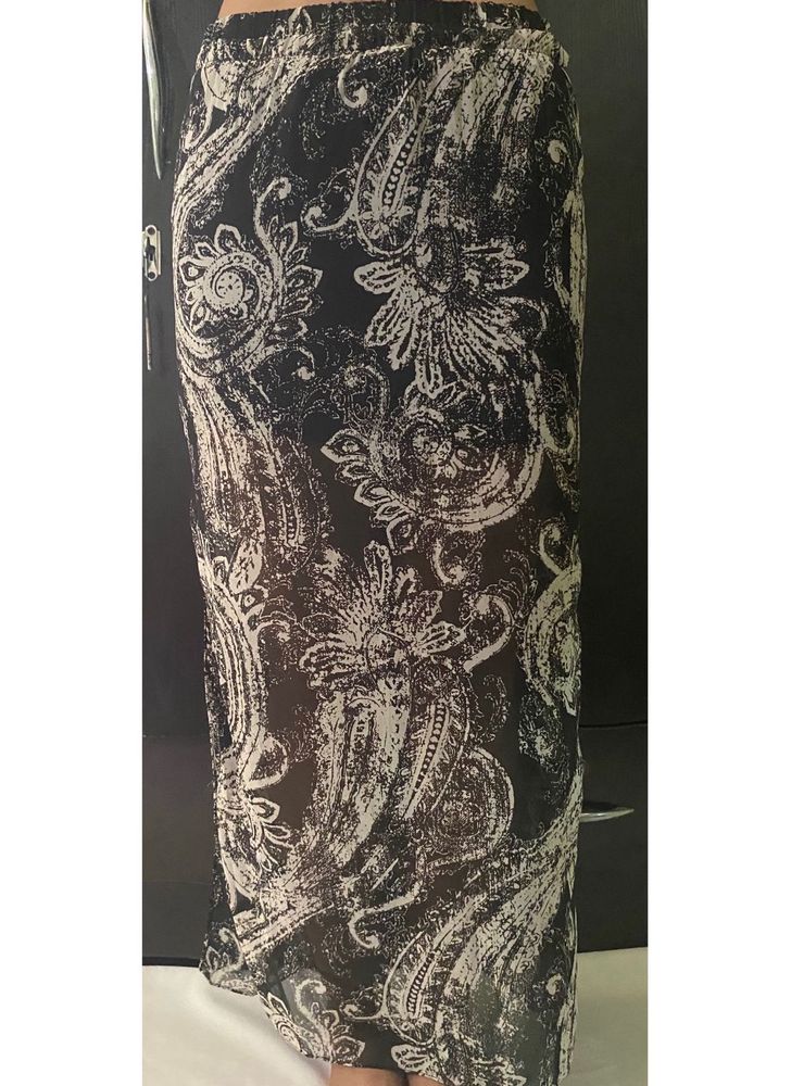 Boho Black &amp; White Paisley Print Skirt