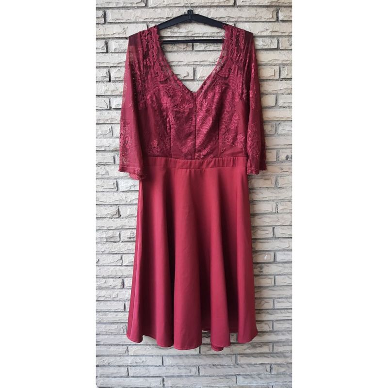 Elegant Burgundy Lace Dress
