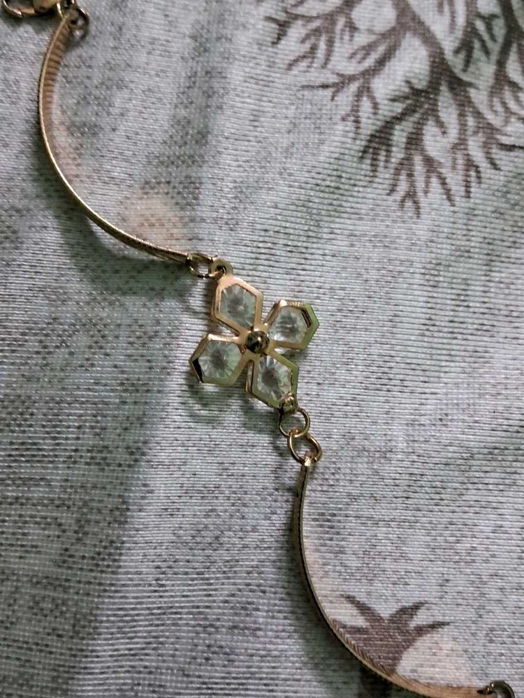 Elegant Floral Charm Bracelet