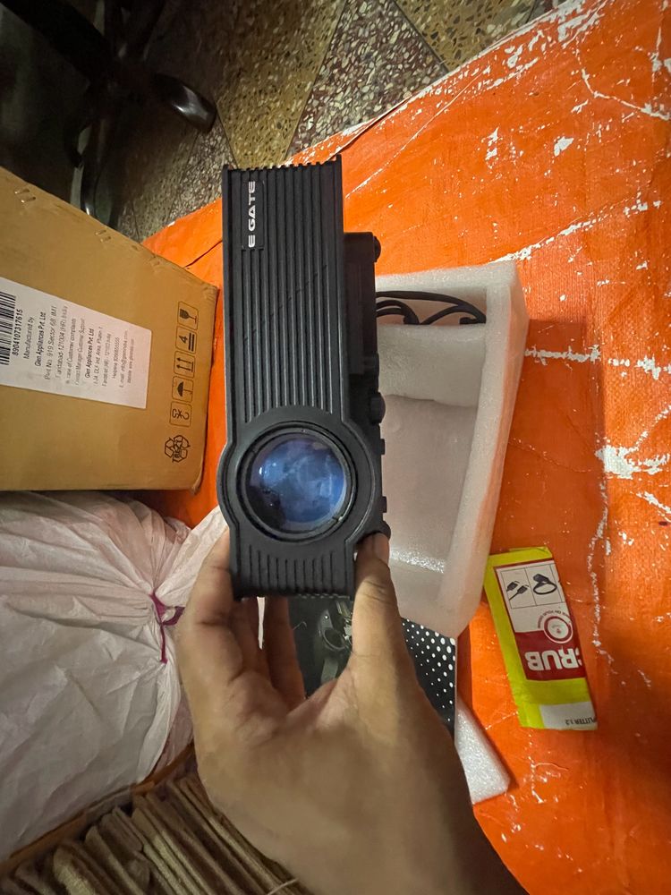4K HD Quality Projector New Conditions.