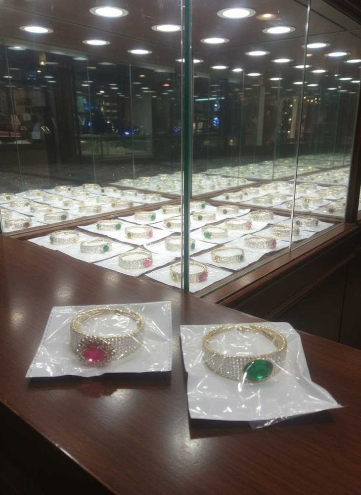 Exquisite Fancy Bangle Bracelet(1 Peice/Random)