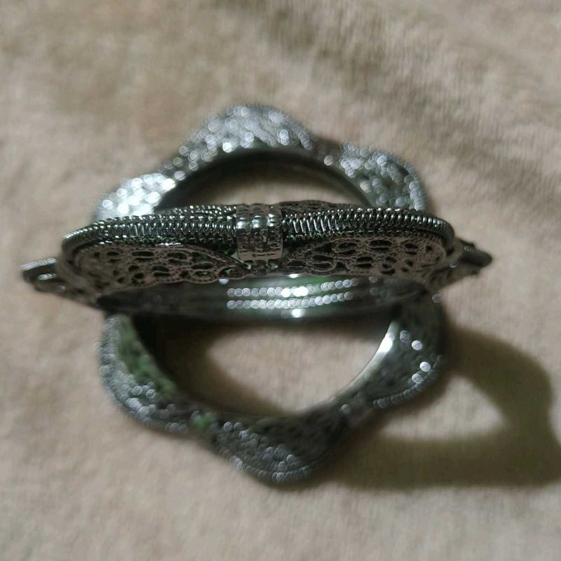 Elegant Filigree Bangle pack of 2