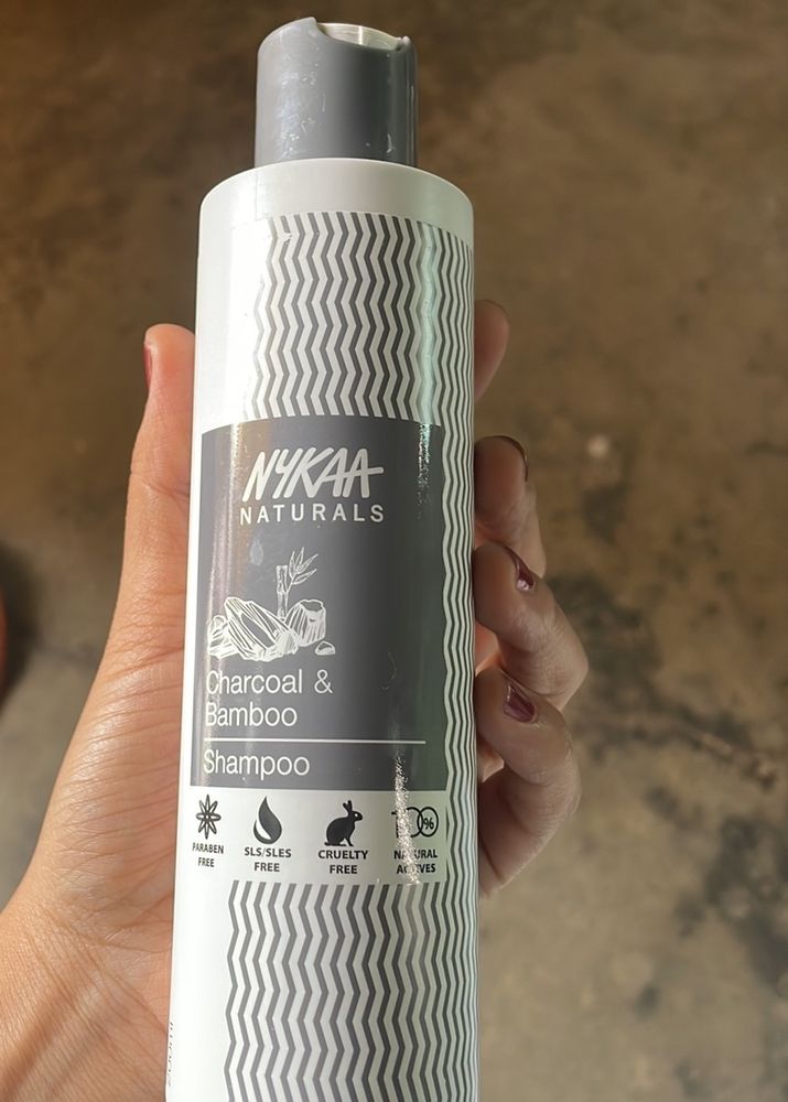 Nykaa Naturals Charcoal &amp; Bamboo Shampoo