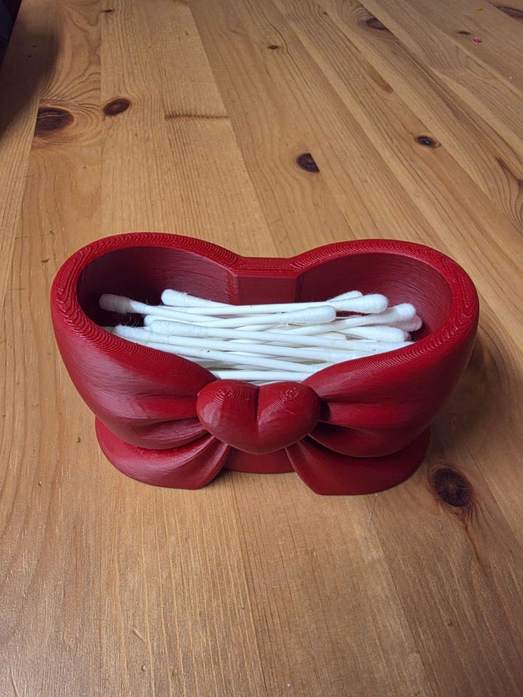 Elegant Red Bow Desk Organizer – Stylish
