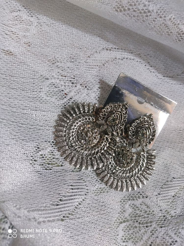 Earings