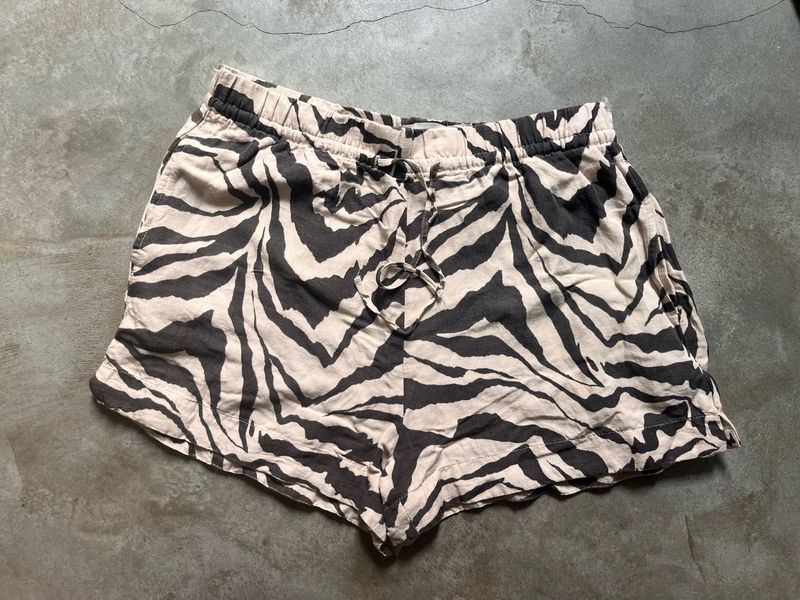 H&amp;M "Linen-blend Pull-on Shorts"