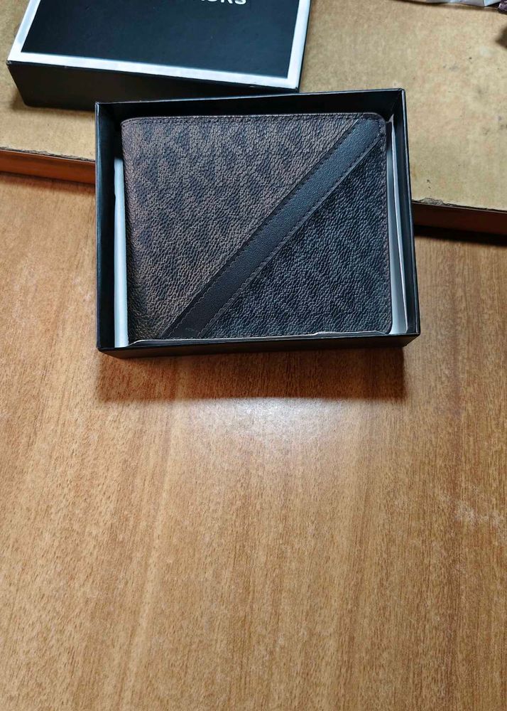 Michael Kors Bi-fold Wallet