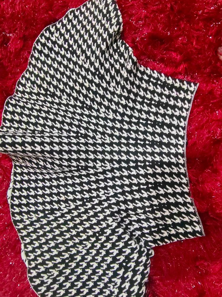 Houndstooth mini Skirt Price Drop ✔️✔️
