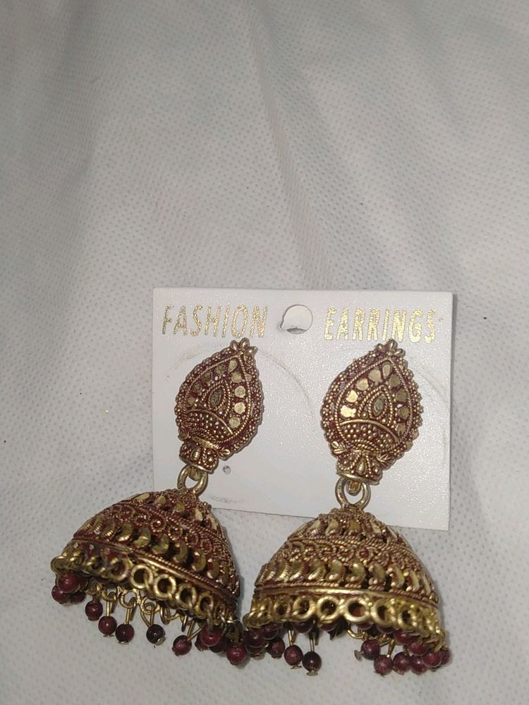Maroon Jhumka