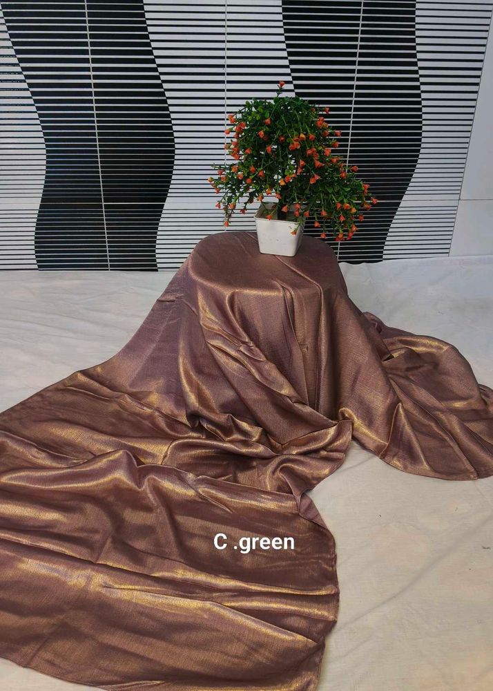 Shimmering satin Silk Stawl