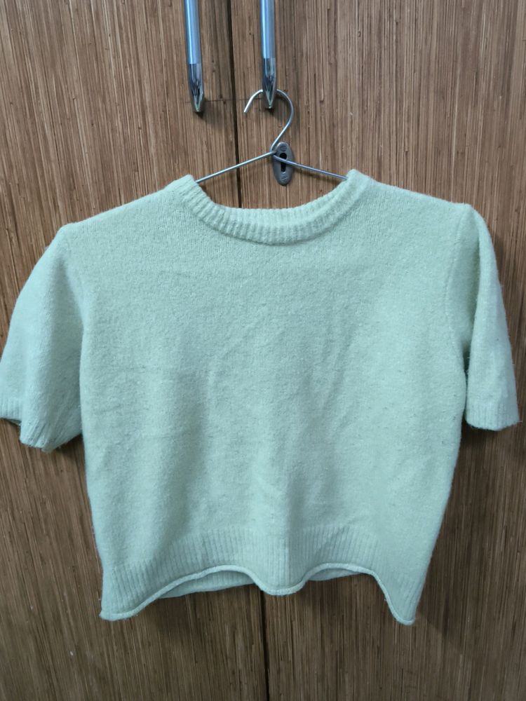 Green Woolen Crop Top With Half Sleeves