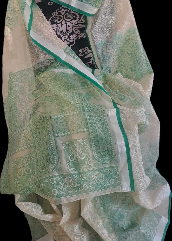 Green &amp;off white Saree for Professional look