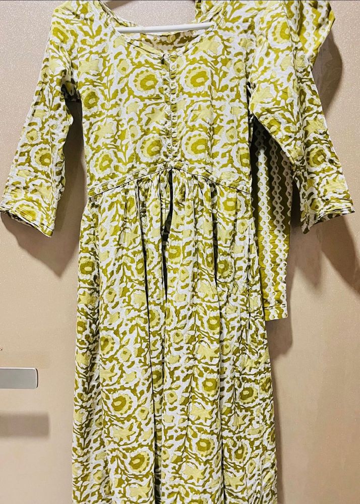 Green Floral Print Cotton Kurta with slit