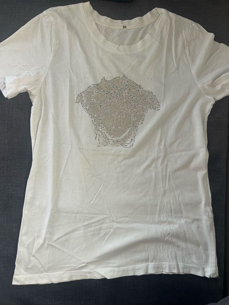 Sparkling Medusa Graphic T-Shirt