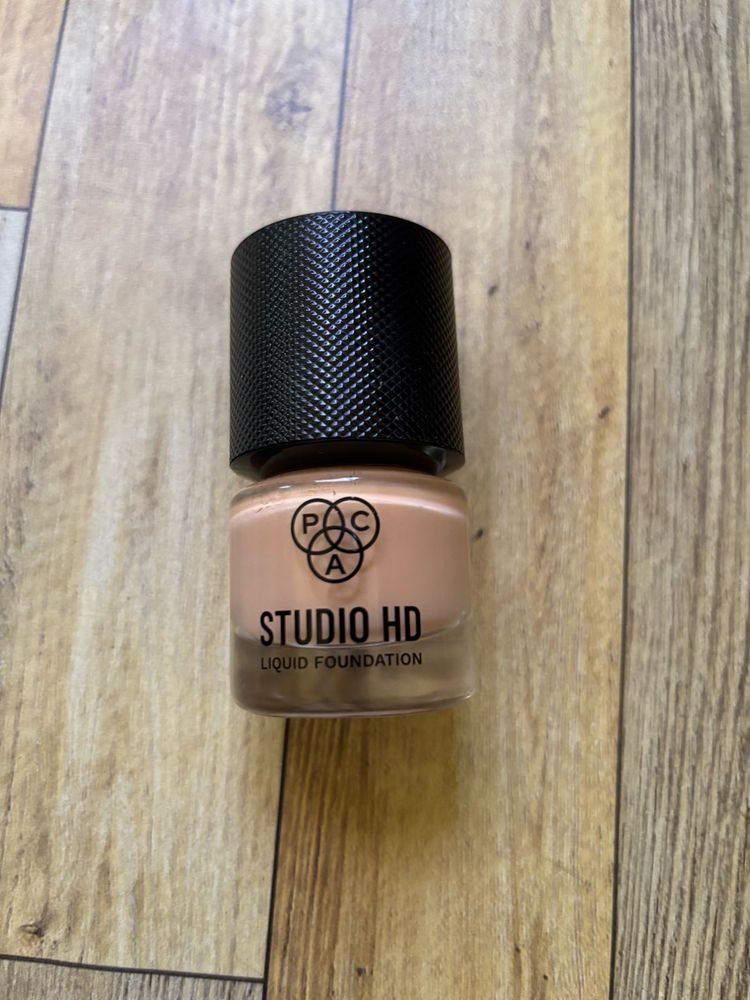 PAC Studio HD Liquid Foundation