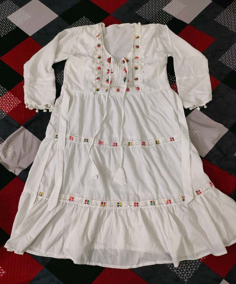 White Embroidered Tiered Cotton Kurta