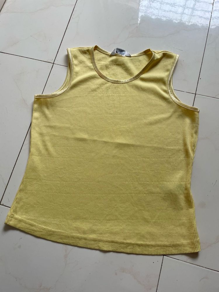 Butter yellow Top