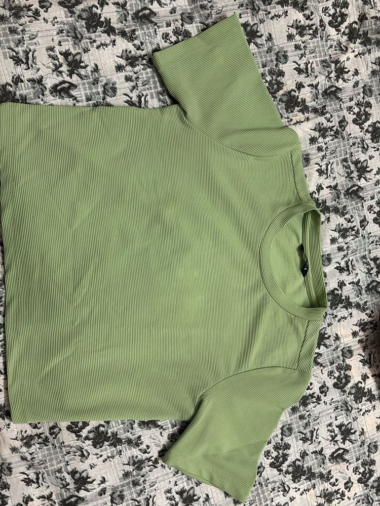 Ribbed Crew Neck Crop Top