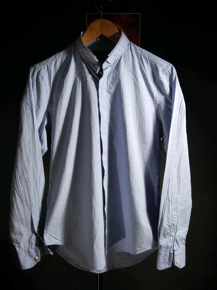 Zara Men's Light Blue Button-Up Shirt