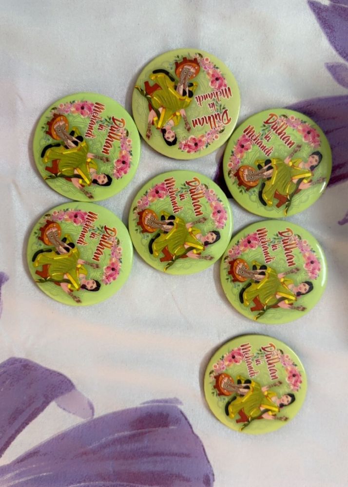 9 pieces of Bridal Shower Buttons Set