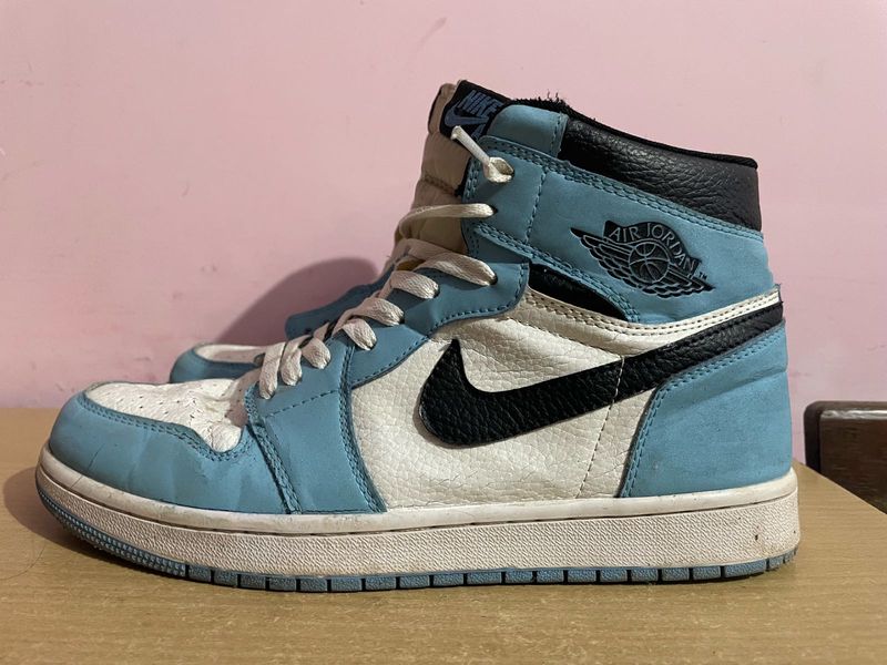 Nike Air Jordan 1 UNC