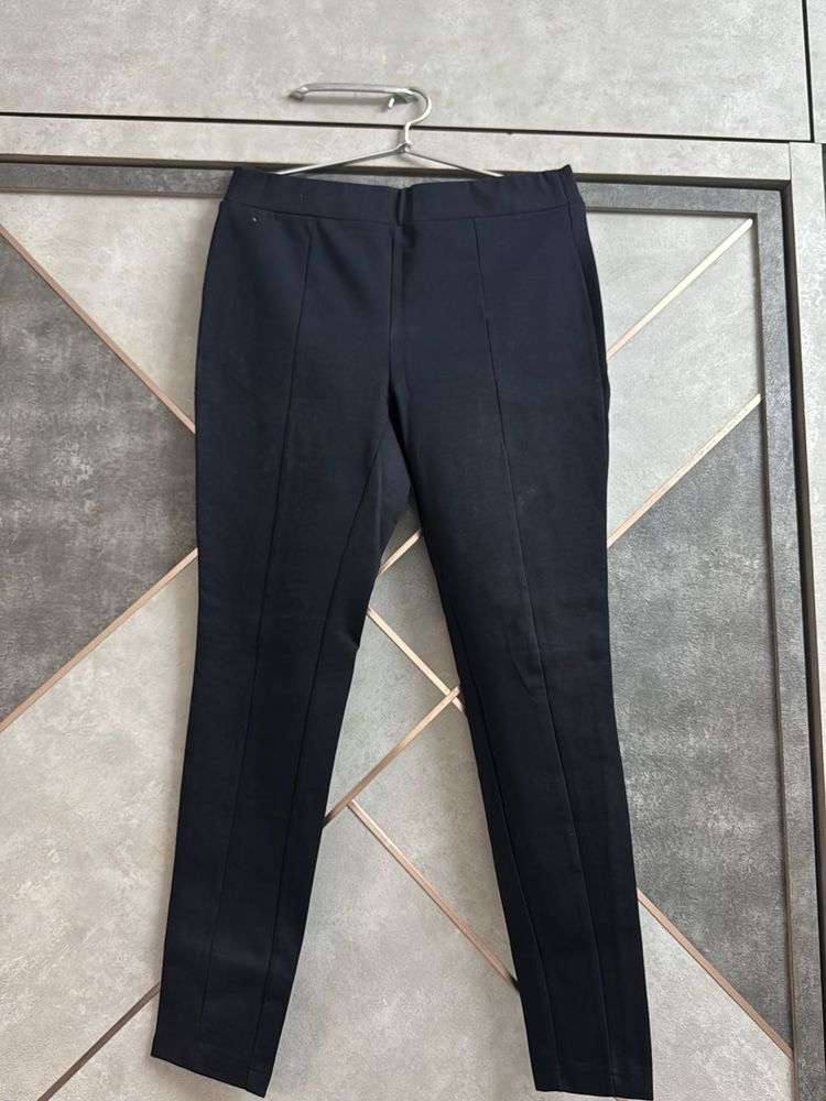 Chic Black Stretch Pants