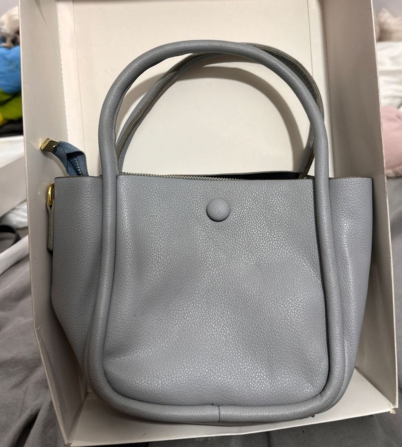 Stylish Gray Handbag