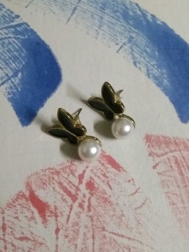 Charming Butterfly Pearl Earrings
