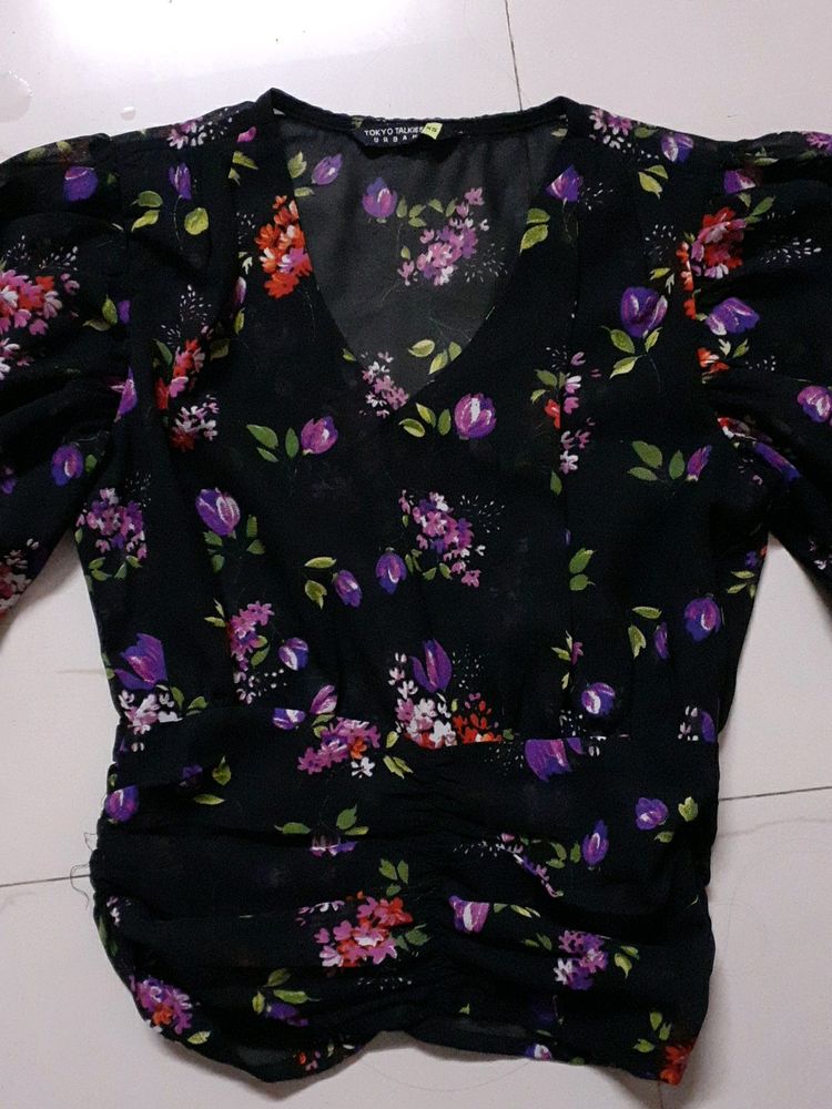 Black Clinched Top