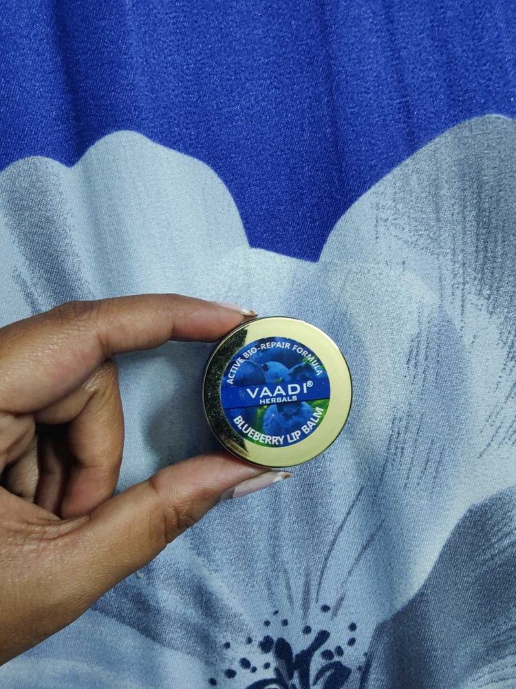 Vaadi Herbals Blueberry Lip Balm
