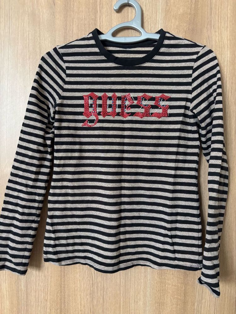 Chic fitted striped top