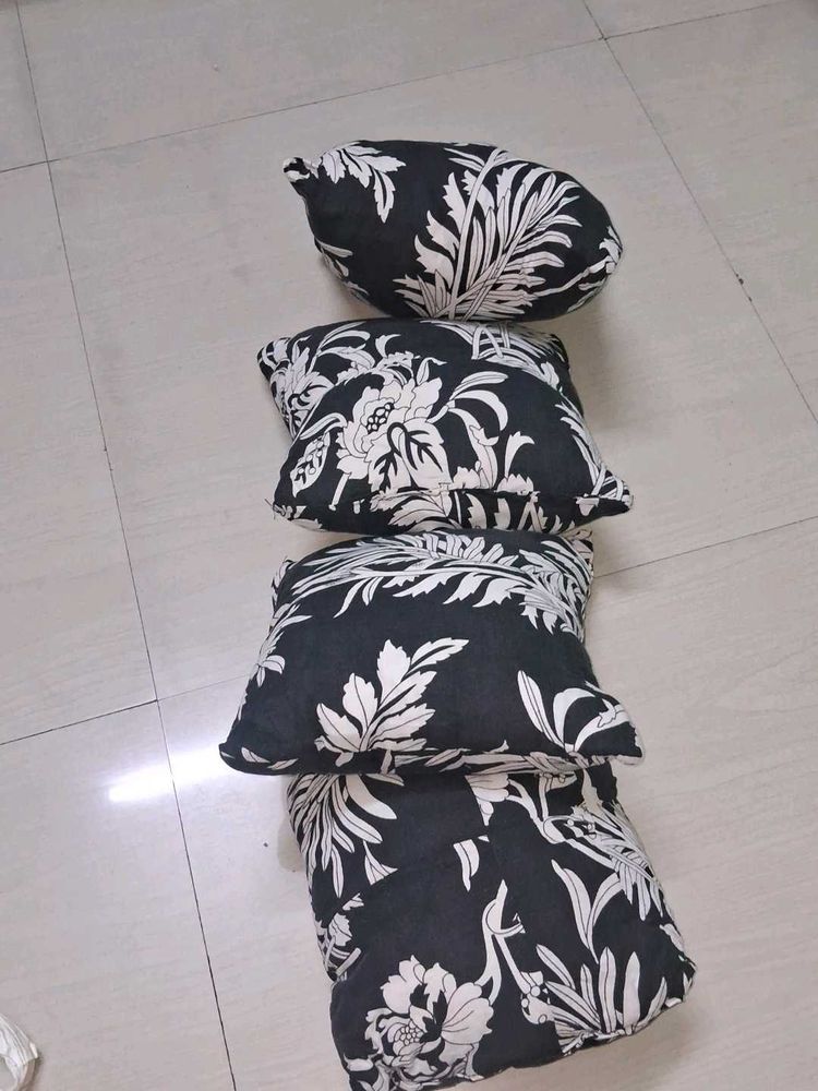 combo 4 Black &amp; White Floral Throw Pillows of  2