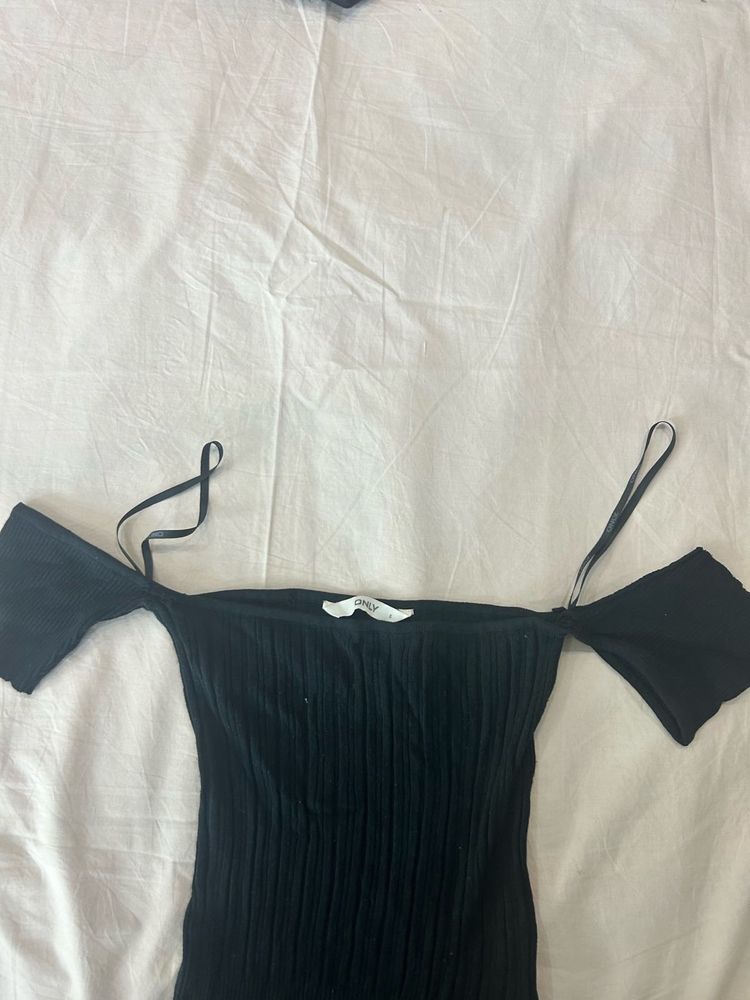 ONLY Black Off-Shoulder Ribbed Top