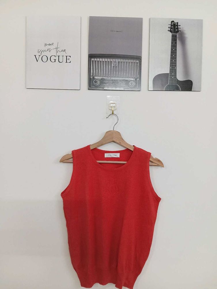 Red Sleeveless Knit Top