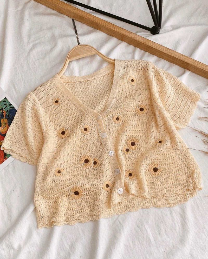 Crochet Daisy Button-Up Top