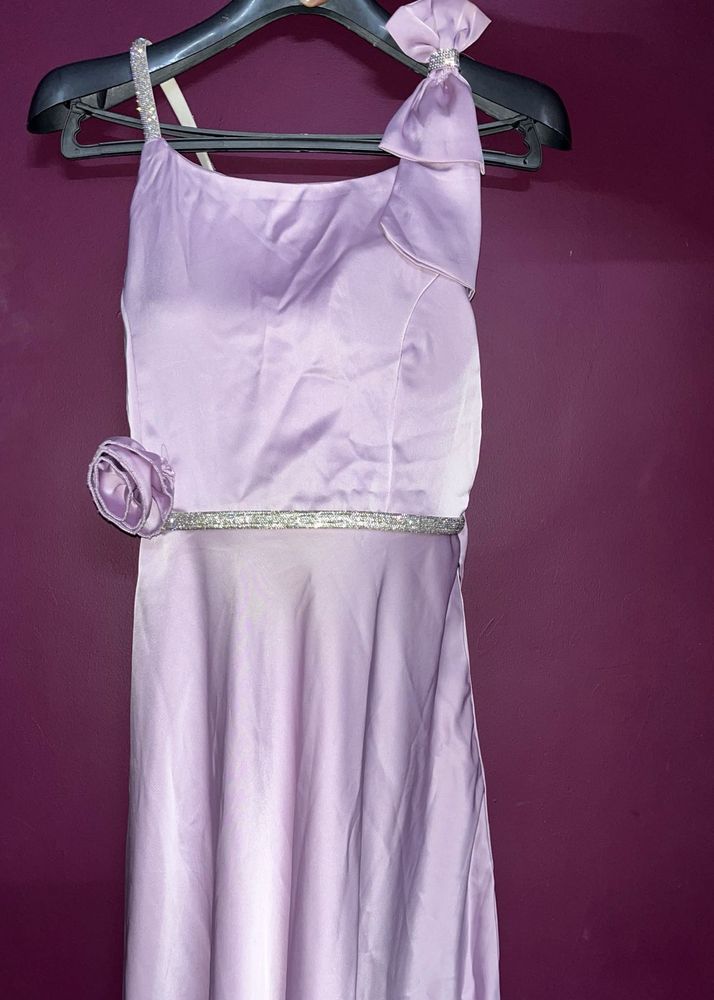 Elegant Lavender Gown with Bow Detail