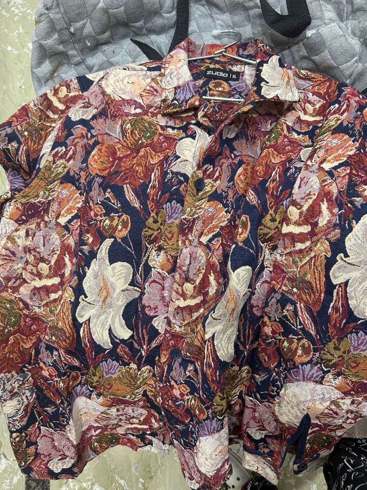 Unique Floral Print Button-Up Shirt