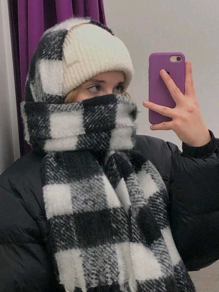 🖤🤍 Classic Checkered Winter Scarf 🤍🖤