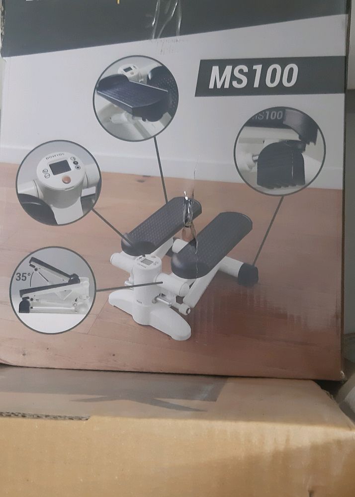 Decathlon stepper new wid box