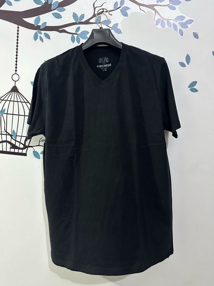 Single Stitch Men's Black V-Neck T-Shirt