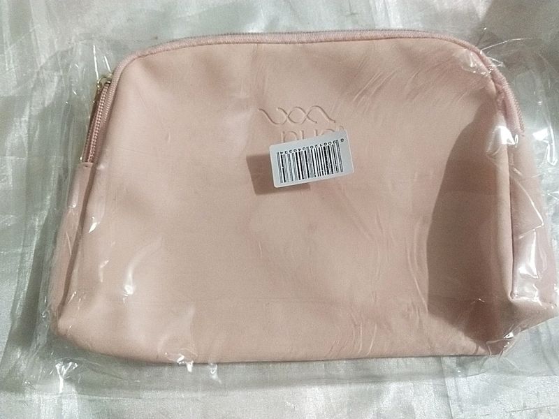 Nua Women Pouch