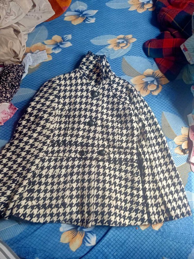 Houndstooth Patterned Jacket
